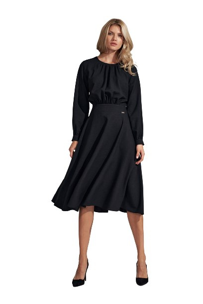 Sukienka Midi - Rozkloszowana Z Długim Rękawem - czarna